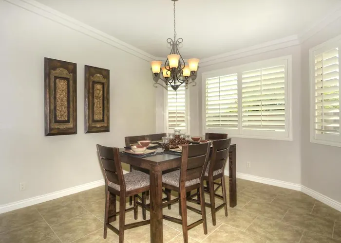Sunny Ridge Elegance
